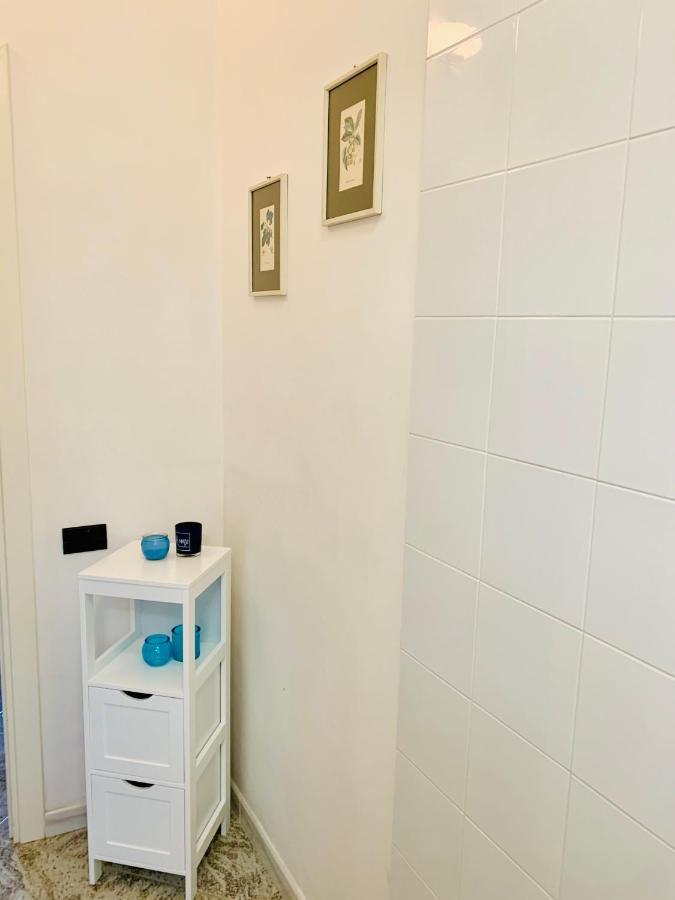 Via Solaro, Appartamento In Pieno Centro Formia Bagian luar foto