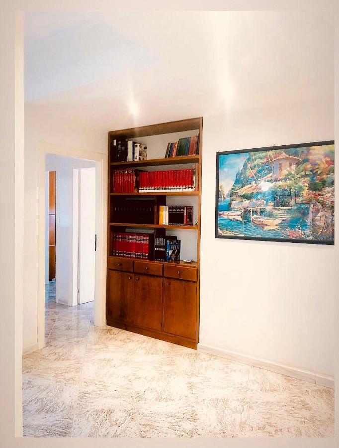 Via Solaro, Appartamento In Pieno Centro Formia Bagian luar foto
